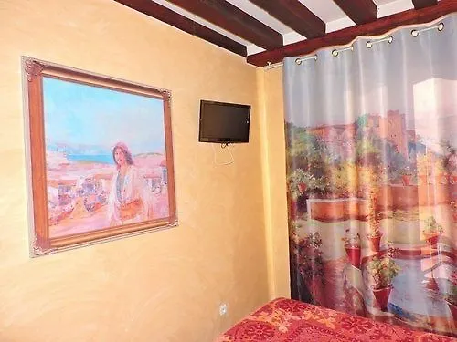 باريس Residence De Bourgogne 3*,